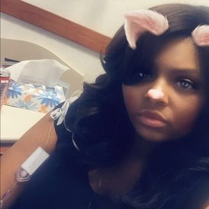 Meet your Posher, Briana